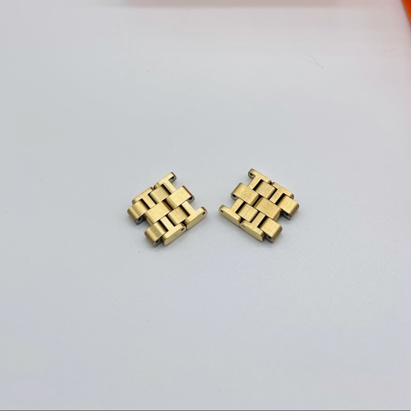 Tory Burch Gold Tone Watch With Extra Links- TRB1003 - Picture 5 of 7